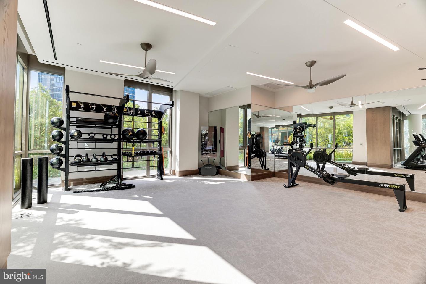 7887 JONES BRANCH DR #1002, MCLEAN, Virginia 22102, 2 Bedrooms Bedrooms, ,2 BathroomsBathrooms,Residential,For sale,7887 JONES BRANCH DR #1002,VAFX2287588 MLS # VAFX2287588