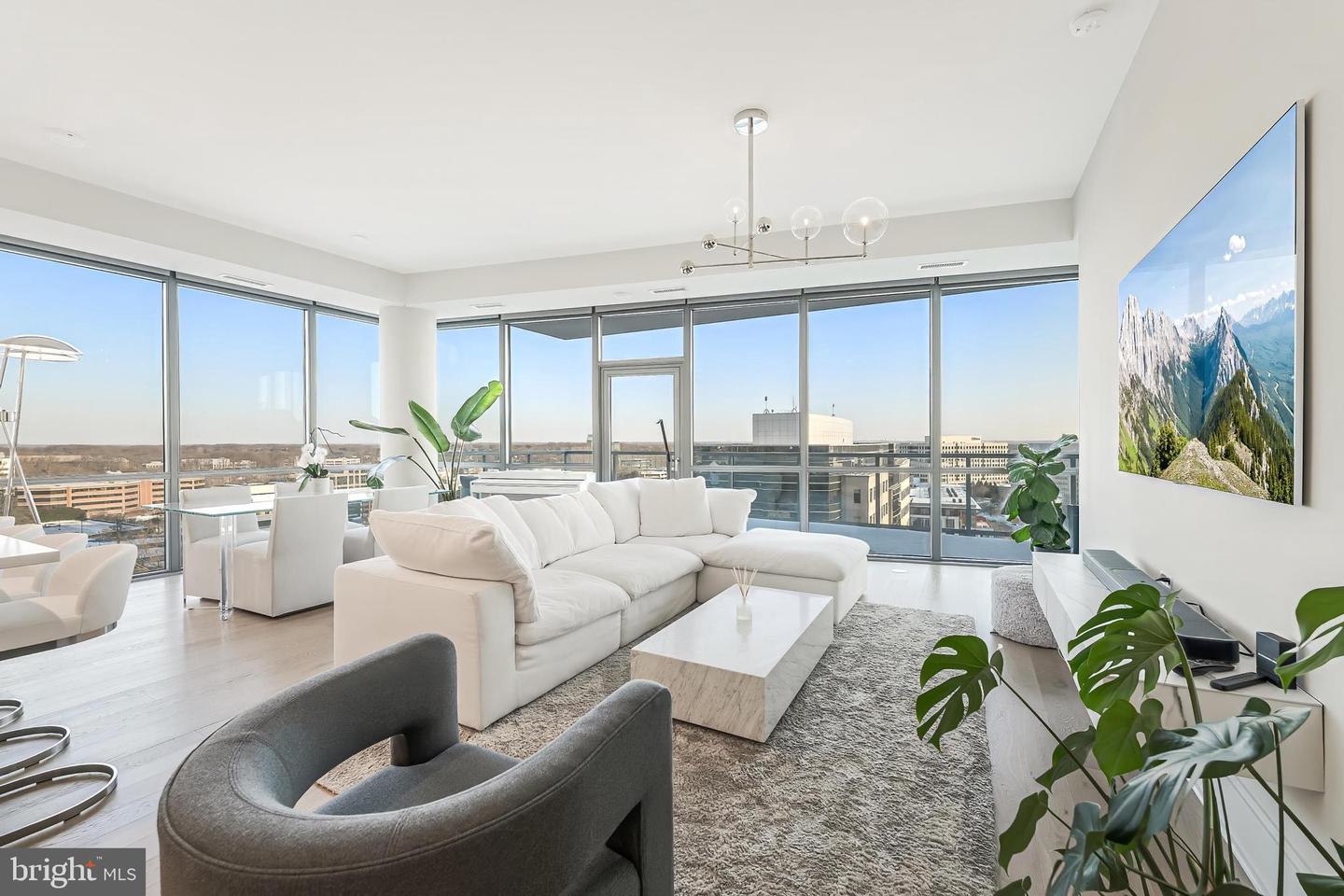 7887 JONES BRANCH DR #1002, MCLEAN, Virginia 22102, 2 Bedrooms Bedrooms, ,2 BathroomsBathrooms,Residential,For sale,7887 JONES BRANCH DR #1002,VAFX2287588 MLS # VAFX2287588