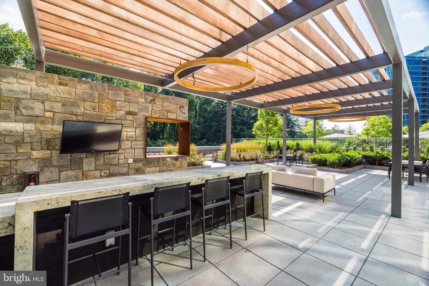 7887 JONES BRANCH DR #1002, MCLEAN, Virginia 22102, 2 Bedrooms Bedrooms, ,2 BathroomsBathrooms,Residential,For sale,7887 JONES BRANCH DR #1002,VAFX2287588 MLS # VAFX2287588