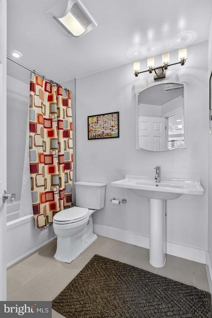 257 15TH ST SE #B, WASHINGTON, District Of Columbia 20003, 2 Bedrooms Bedrooms, ,2 BathroomsBathrooms,Residential,For sale,257 15TH ST SE #B,DCDC2243320 MLS # DCDC2243320 257 15TH ST SE #B, WASHINGTON, District Of Columbia 20003, 2 Bedrooms Bedrooms, ,2 BathroomsBathrooms,Residential,For sale,257 15TH ST SE #B,DCDC2243320 MLS # DCDC2243320