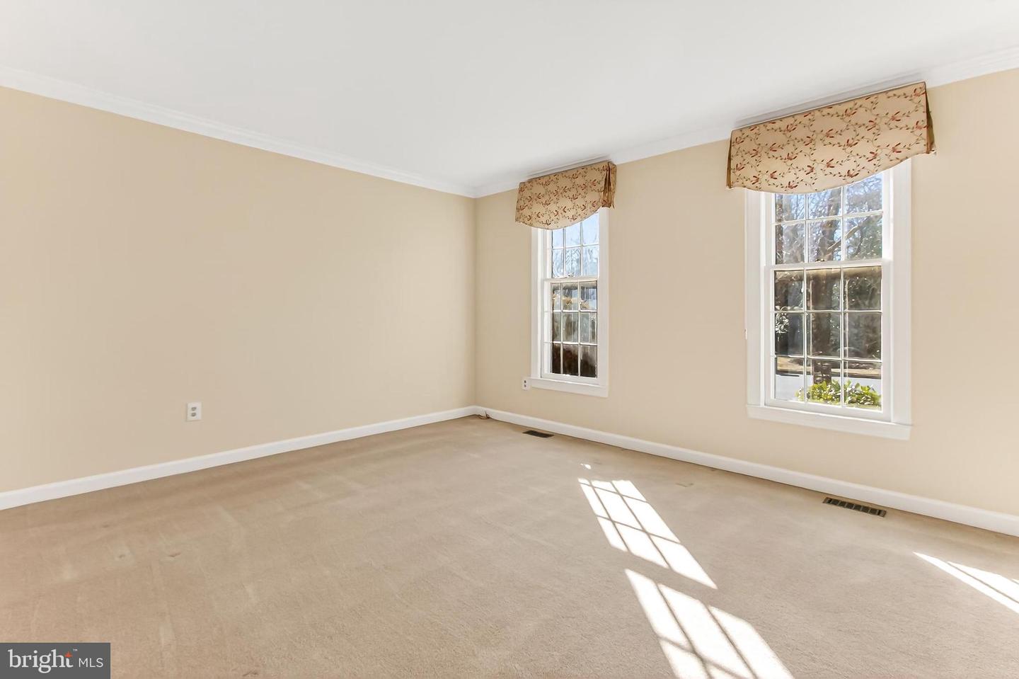 15470 MEHERRIN DR, CENTREVILLE, Virginia 20120, 4 Bedrooms Bedrooms, ,3 BathroomsBathrooms,Residential,For sale,15470 MEHERRIN DR,VAFX2287654 MLS # VAFX2287654