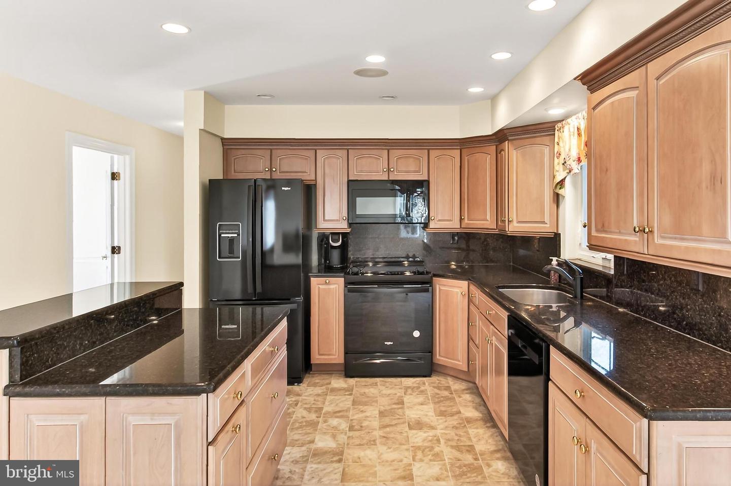 15470 MEHERRIN DR, CENTREVILLE, Virginia 20120, 4 Bedrooms Bedrooms, ,3 BathroomsBathrooms,Residential,For sale,15470 MEHERRIN DR,VAFX2287654 MLS # VAFX2287654