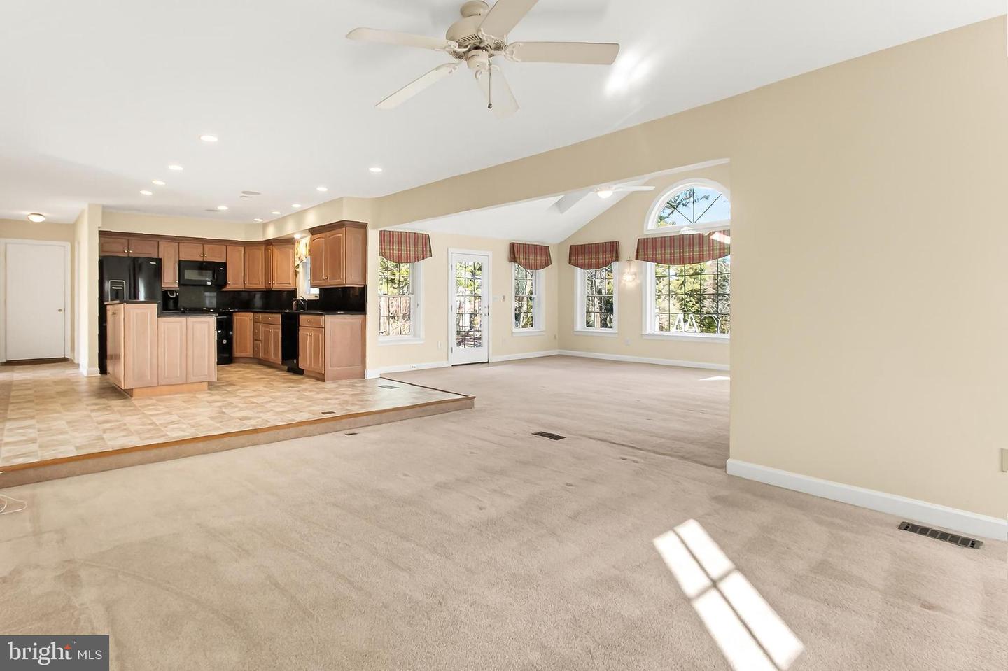 15470 MEHERRIN DR, CENTREVILLE, Virginia 20120, 4 Bedrooms Bedrooms, ,3 BathroomsBathrooms,Residential,For sale,15470 MEHERRIN DR,VAFX2287654 MLS # VAFX2287654