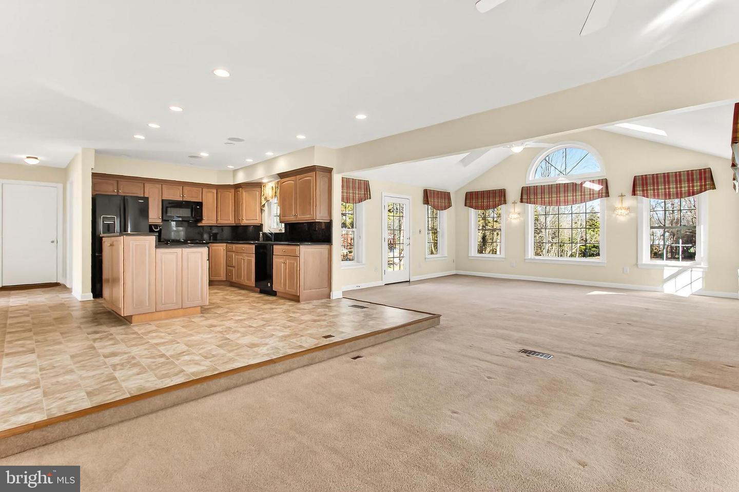 15470 MEHERRIN DR, CENTREVILLE, Virginia 20120, 4 Bedrooms Bedrooms, ,3 BathroomsBathrooms,Residential,For sale,15470 MEHERRIN DR,VAFX2287654 MLS # VAFX2287654