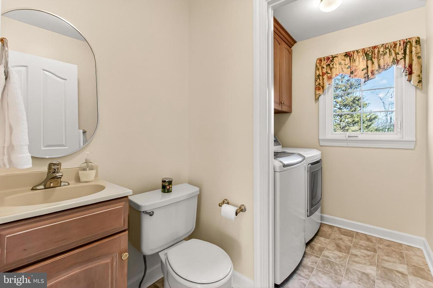 15470 MEHERRIN DR, CENTREVILLE, Virginia 20120, 4 Bedrooms Bedrooms, ,3 BathroomsBathrooms,Residential,For sale,15470 MEHERRIN DR,VAFX2287654 MLS # VAFX2287654