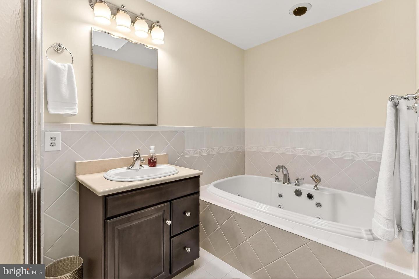 15470 MEHERRIN DR, CENTREVILLE, Virginia 20120, 4 Bedrooms Bedrooms, ,3 BathroomsBathrooms,Residential,For sale,15470 MEHERRIN DR,VAFX2287654 MLS # VAFX2287654