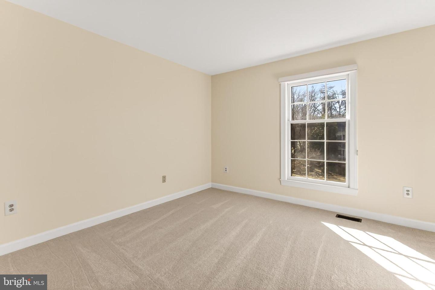 15470 MEHERRIN DR, CENTREVILLE, Virginia 20120, 4 Bedrooms Bedrooms, ,3 BathroomsBathrooms,Residential,For sale,15470 MEHERRIN DR,VAFX2287654 MLS # VAFX2287654