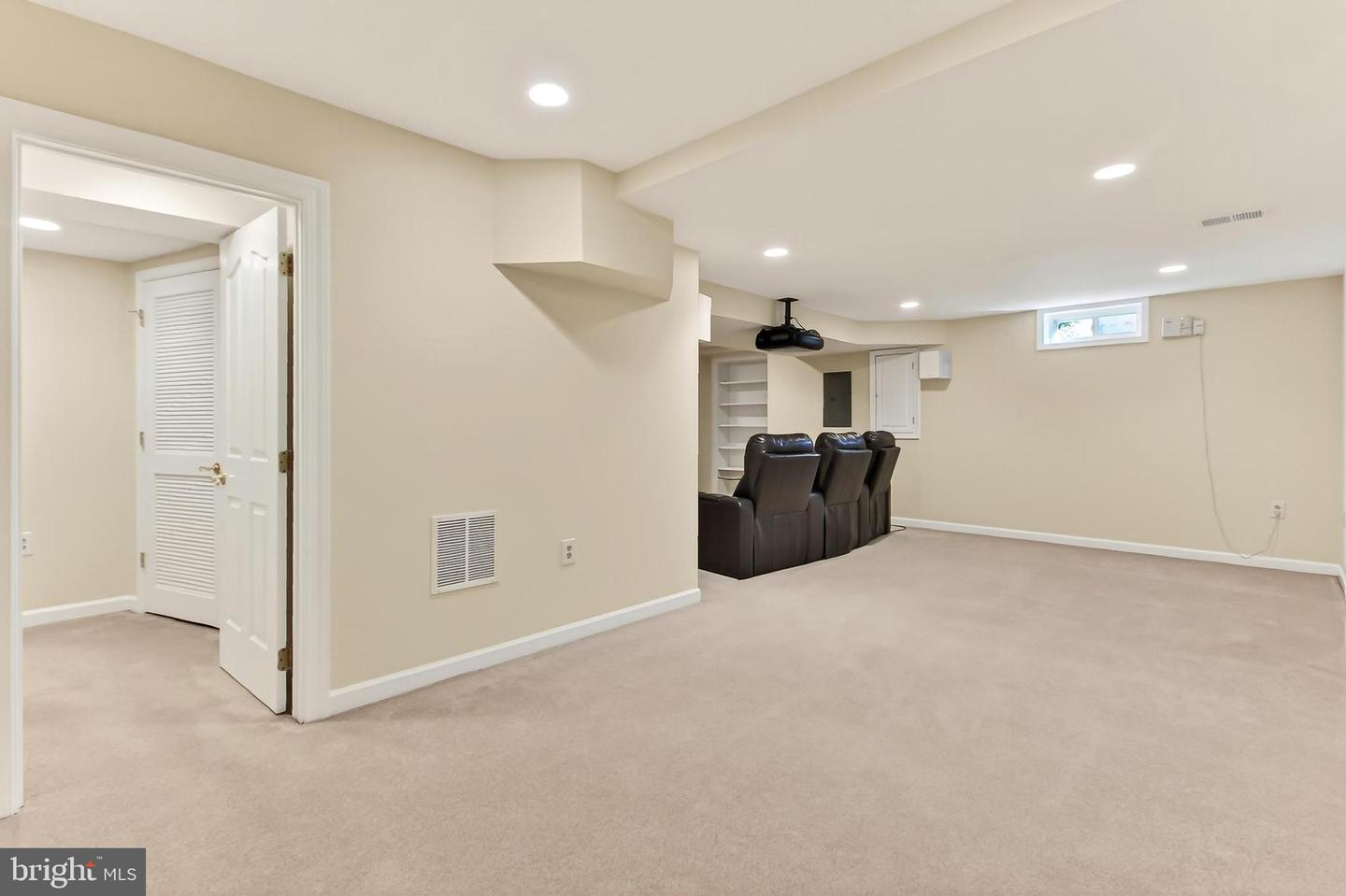 15470 MEHERRIN DR, CENTREVILLE, Virginia 20120, 4 Bedrooms Bedrooms, ,3 BathroomsBathrooms,Residential,For sale,15470 MEHERRIN DR,VAFX2287654 MLS # VAFX2287654