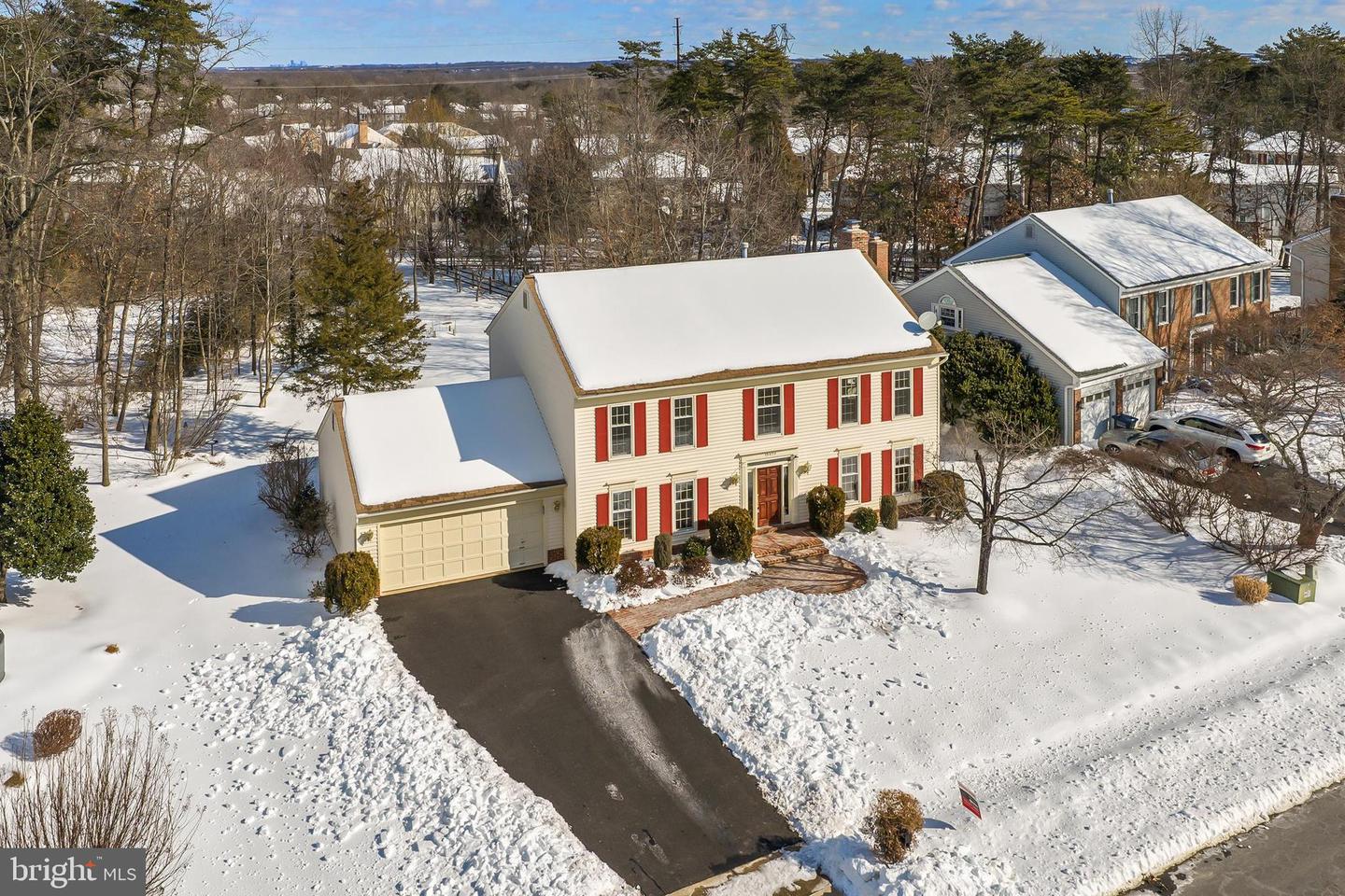 15470 MEHERRIN DR, CENTREVILLE, Virginia 20120, 4 Bedrooms Bedrooms, ,3 BathroomsBathrooms,Residential,For sale,15470 MEHERRIN DR,VAFX2287654 MLS # VAFX2287654