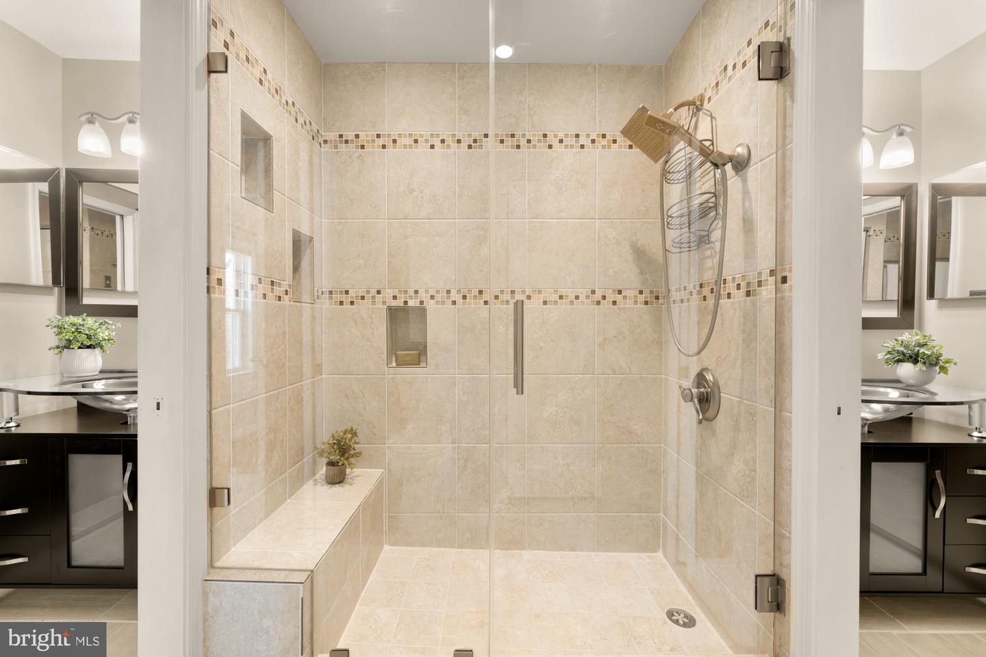 4024 N ABERDEEN ST, ARLINGTON, Virginia 22207, 6 Bedrooms Bedrooms, ,4 BathroomsBathrooms,Residential,For sale,4024 N ABERDEEN ST,VAAR2068206 MLS # VAAR2068206