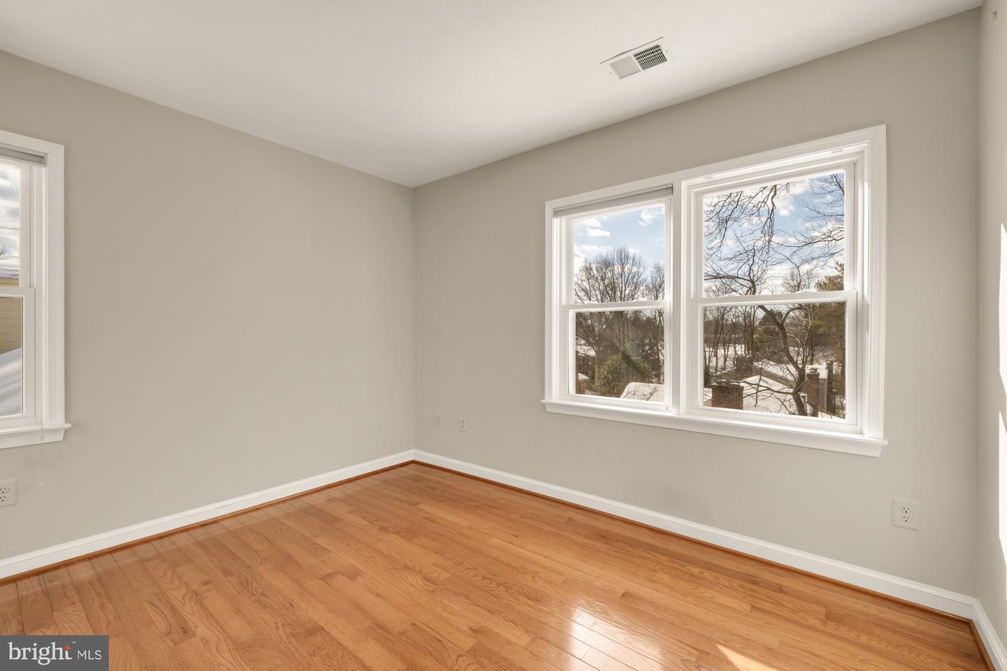 4024 N ABERDEEN ST, ARLINGTON, Virginia 22207, 6 Bedrooms Bedrooms, ,4 BathroomsBathrooms,Residential,For sale,4024 N ABERDEEN ST,VAAR2068206 MLS # VAAR2068206