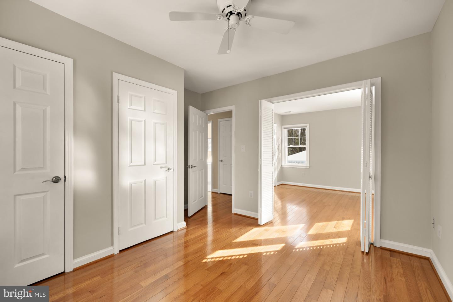 4024 N ABERDEEN ST, ARLINGTON, Virginia 22207, 6 Bedrooms Bedrooms, ,4 BathroomsBathrooms,Residential,For sale,4024 N ABERDEEN ST,VAAR2068206 MLS # VAAR2068206