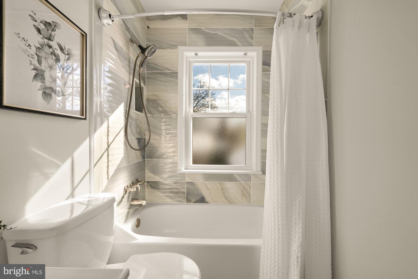 4024 N ABERDEEN ST, ARLINGTON, Virginia 22207, 6 Bedrooms Bedrooms, ,4 BathroomsBathrooms,Residential,For sale,4024 N ABERDEEN ST,VAAR2068206 MLS # VAAR2068206