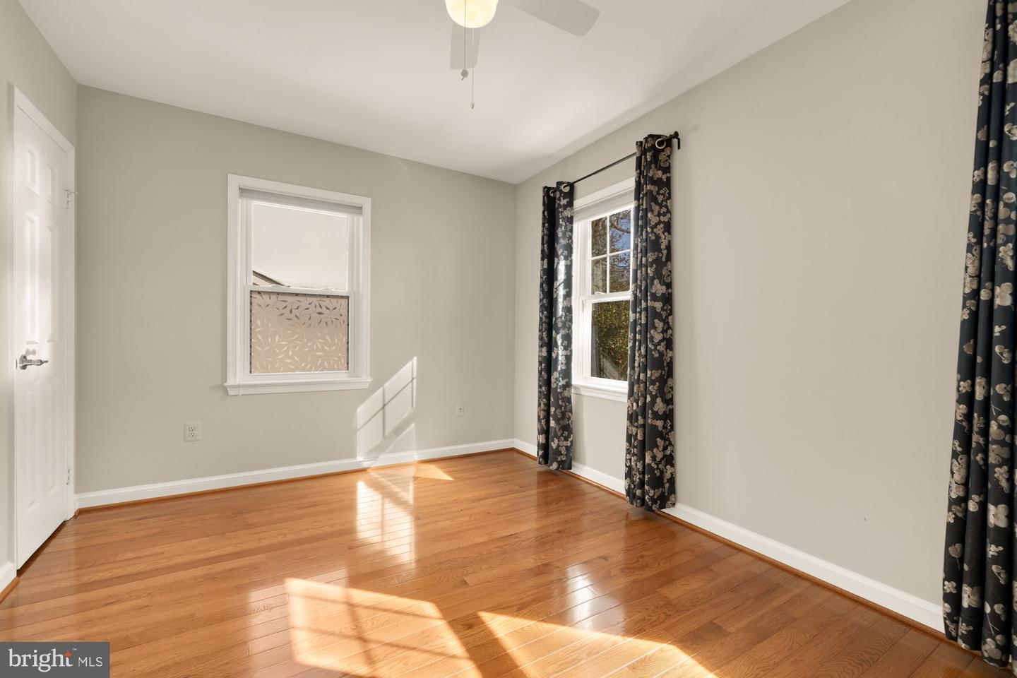 4024 N ABERDEEN ST, ARLINGTON, Virginia 22207, 6 Bedrooms Bedrooms, ,4 BathroomsBathrooms,Residential,For sale,4024 N ABERDEEN ST,VAAR2068206 MLS # VAAR2068206