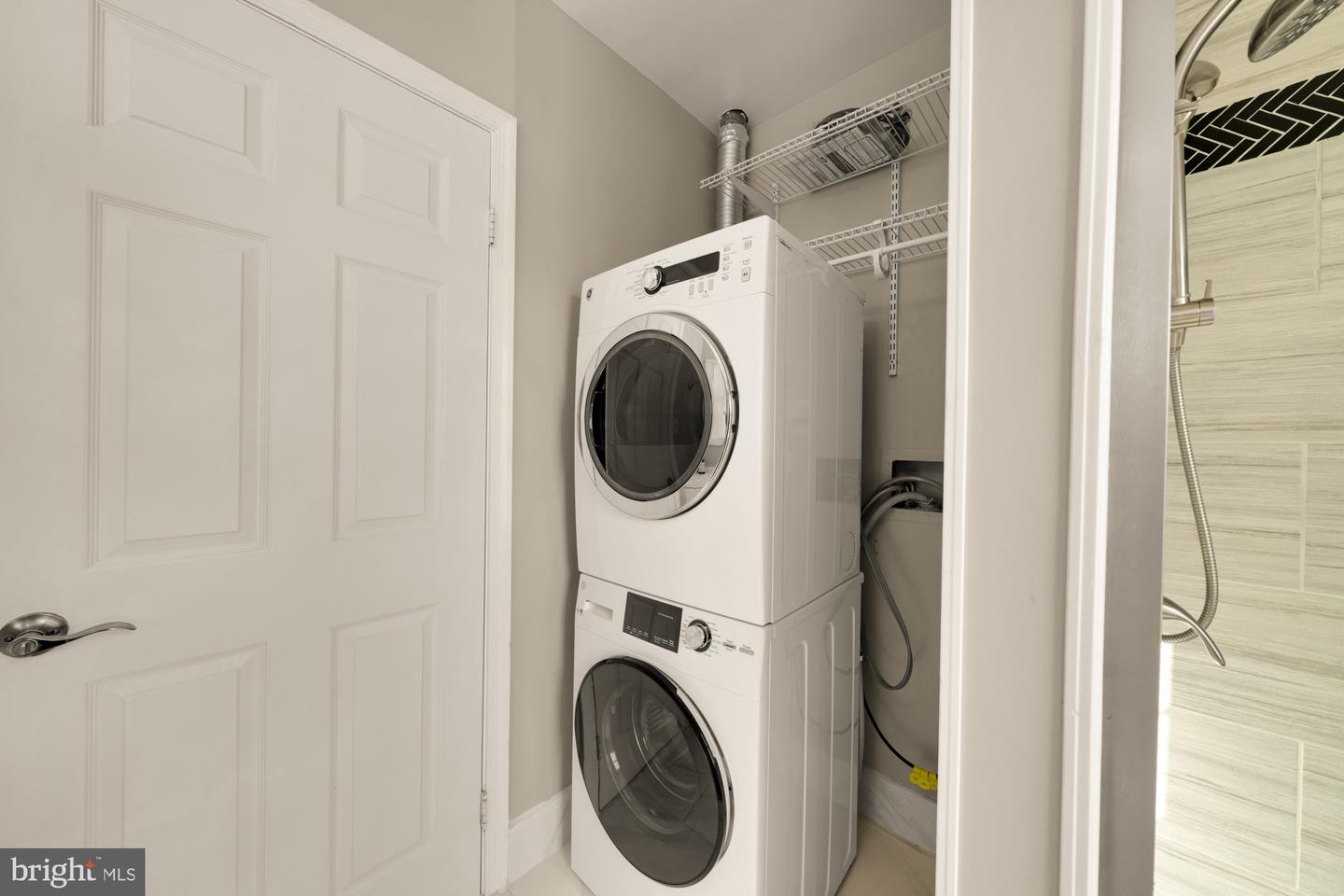 4024 N ABERDEEN ST, ARLINGTON, Virginia 22207, 6 Bedrooms Bedrooms, ,4 BathroomsBathrooms,Residential,For sale,4024 N ABERDEEN ST,VAAR2068206 MLS # VAAR2068206