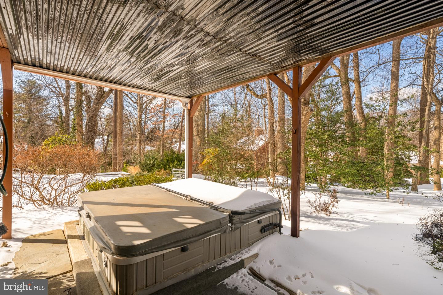 4024 N ABERDEEN ST, ARLINGTON, Virginia 22207, 6 Bedrooms Bedrooms, ,4 BathroomsBathrooms,Residential,For sale,4024 N ABERDEEN ST,VAAR2068206 MLS # VAAR2068206