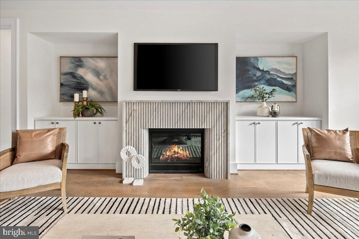 1565 FOREST VILLA LN, MCLEAN, Virginia 22101, 6 Bedrooms Bedrooms, ,6 BathroomsBathrooms,Residential,For sale,1565 FOREST VILLA LN,VAFX2287756 MLS # VAFX2287756