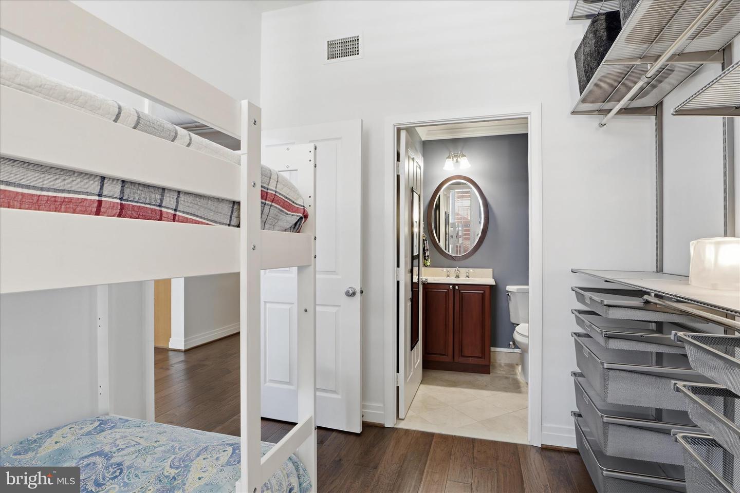 1201 N GARFIELD ST #204, ARLINGTON, Virginia 22201, 2 Bedrooms Bedrooms, ,1 BathroomBathrooms,Residential,For sale,1201 N GARFIELD ST #204,VAAR2068228 MLS # VAAR2068228