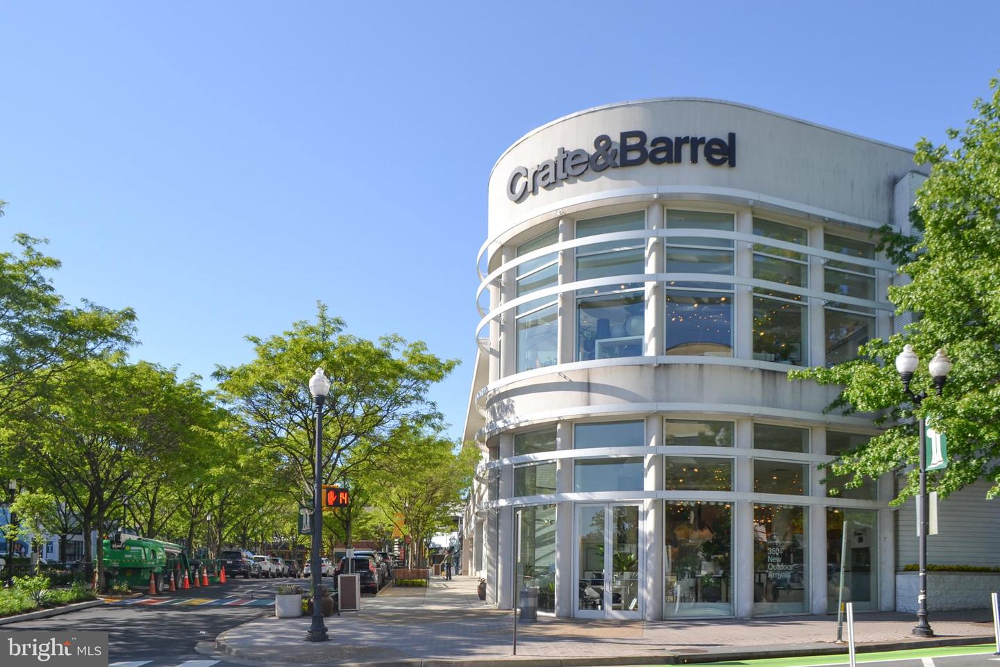 1201 N GARFIELD ST #204, ARLINGTON, Virginia 22201, 2 Bedrooms Bedrooms, ,1 BathroomBathrooms,Residential,For sale,1201 N GARFIELD ST #204,VAAR2068228 MLS # VAAR2068228