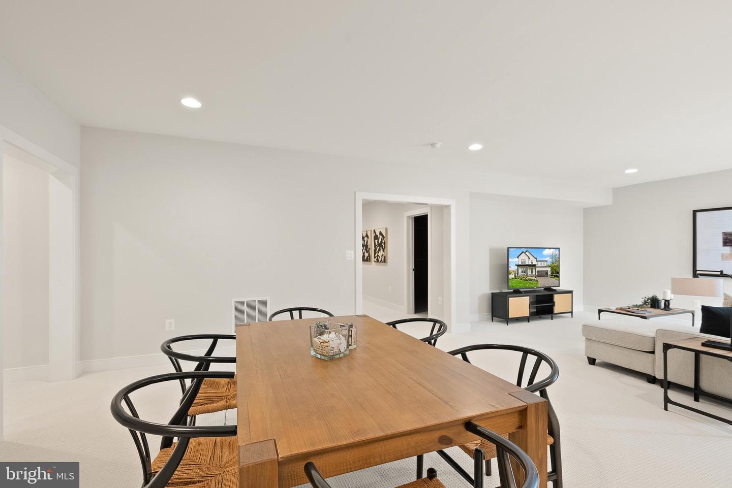 7717 FISHER DR, FALLS CHURCH, Virginia 22043, 4 Bedrooms Bedrooms, ,3 BathroomsBathrooms,Residential,For sale,7717 FISHER DR,VAFX2287810 MLS # VAFX2287810