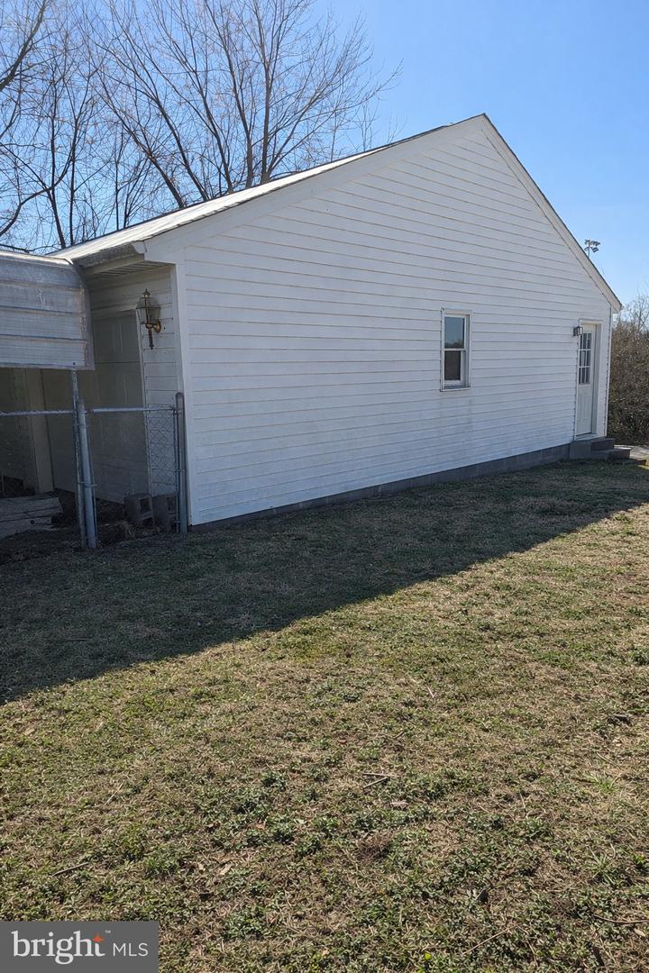 12 PORTER LN, FREDERICKSBURG, Virginia 22405, 3 Bedrooms Bedrooms, 7 Rooms Rooms,2 BathroomsBathrooms,Residential,For sale,12 PORTER LN,VAST2045556 MLS # VAST2045556