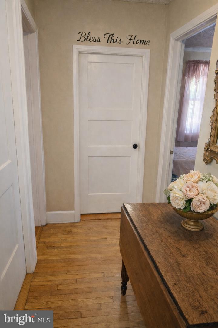 12 PORTER LN, FREDERICKSBURG, Virginia 22405, 3 Bedrooms Bedrooms, 7 Rooms Rooms,2 BathroomsBathrooms,Residential,For sale,12 PORTER LN,VAST2045556 MLS # VAST2045556