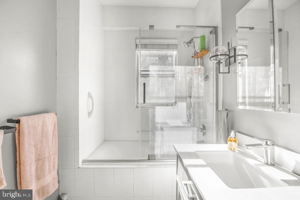 4000 CATHEDRAL AVE NW #218B, WASHINGTON, District Of Columbia 20016, ,1 BathroomBathrooms,Residential,For sale,4000 CATHEDRAL AVE NW #218B,DCDC2243656 MLS # DCDC2243656