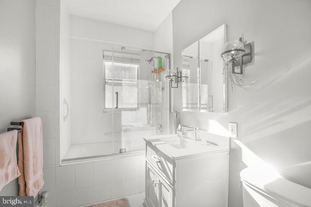 4000 CATHEDRAL AVE NW #218B, WASHINGTON, District Of Columbia 20016, ,1 BathroomBathrooms,Residential,For sale,4000 CATHEDRAL AVE NW #218B,DCDC2243656 MLS # DCDC2243656