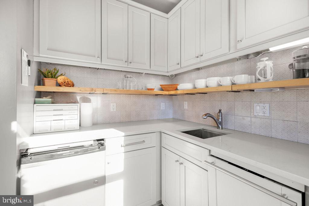 4000 CATHEDRAL AVE NW #218B, WASHINGTON, District Of Columbia 20016, ,1 BathroomBathrooms,Residential,For sale,4000 CATHEDRAL AVE NW #218B,DCDC2243656 MLS # DCDC2243656