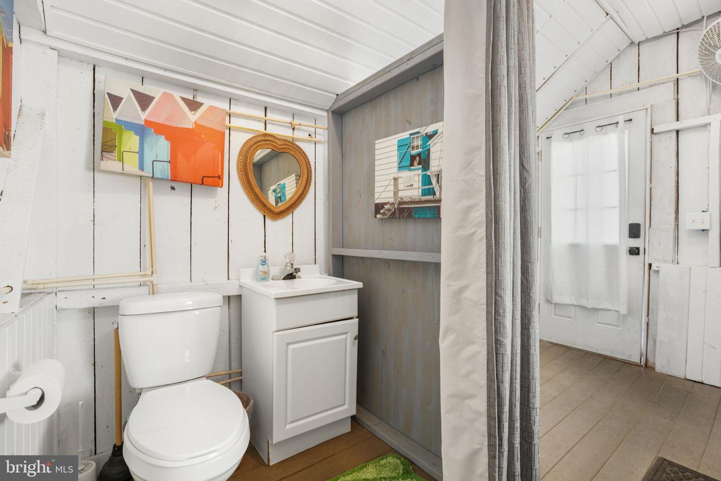 4145 HUR LN, CHINCOTEAGUE ISLAND, Virginia 23336, 2 Bedrooms Bedrooms, ,1 BathroomBathrooms,Residential,For sale,4145 HUR LN,VAAC2002582 MLS # VAAC2002582