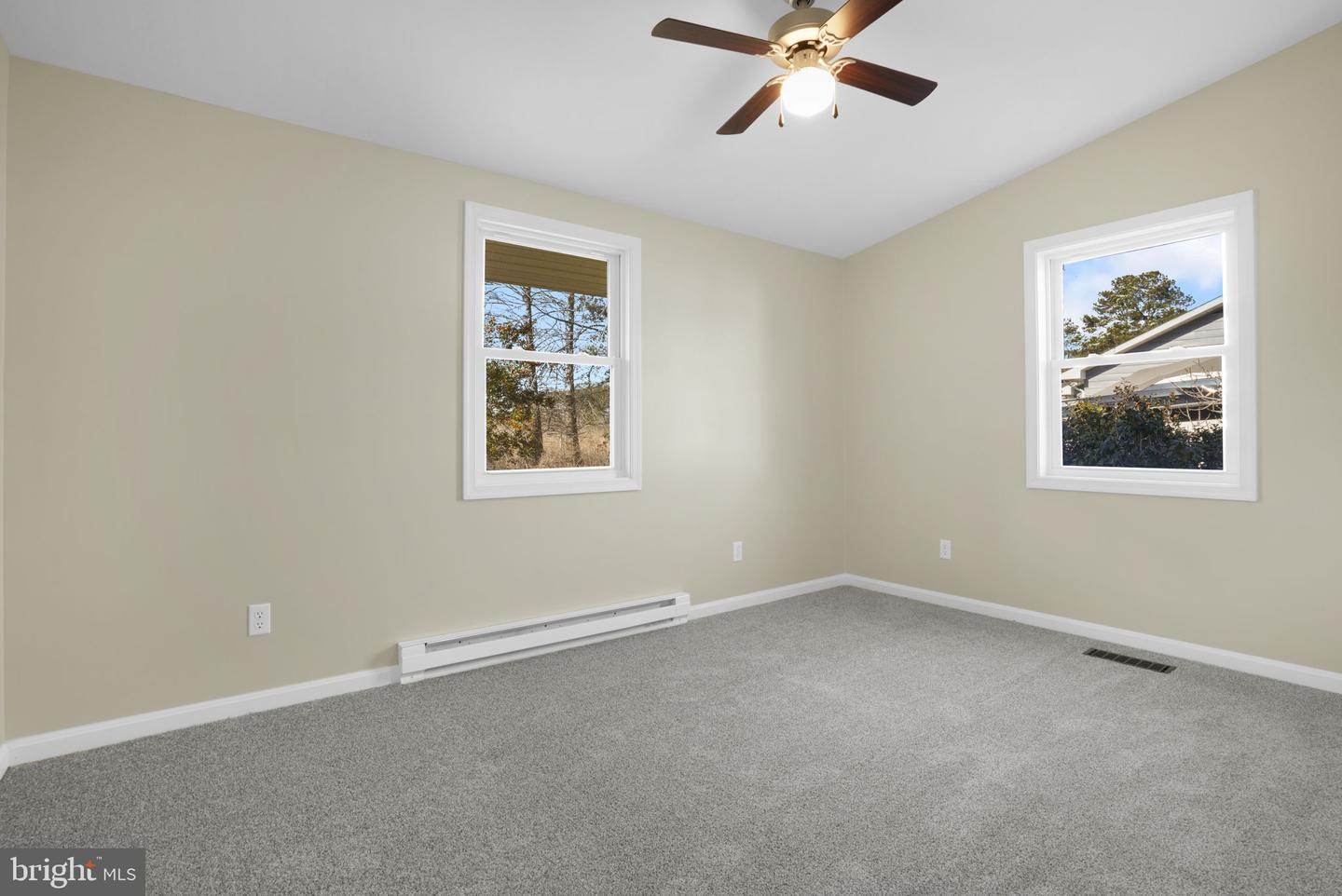 6498 CHURCH ST, CHINCOTEAGUE ISLAND, Virginia 23336, 2 Bedrooms Bedrooms, ,1 BathroomBathrooms,Residential,For sale,6498 CHURCH ST,VAAC2002584 MLS # VAAC2002584