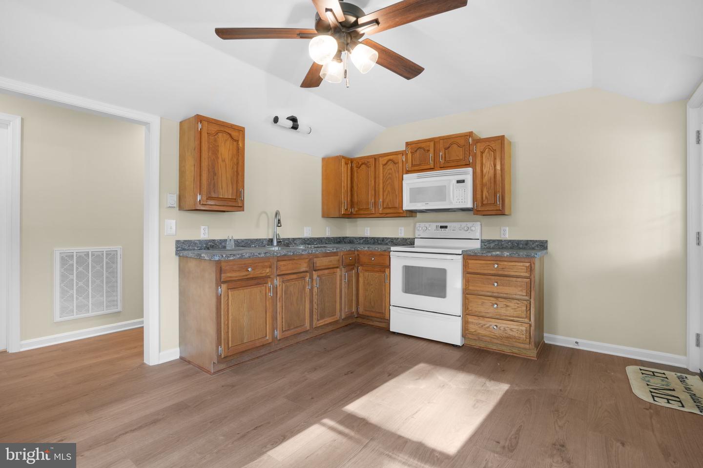 6498 CHURCH ST, CHINCOTEAGUE ISLAND, Virginia 23336, 2 Bedrooms Bedrooms, ,1 BathroomBathrooms,Residential,For sale,6498 CHURCH ST,VAAC2002584 MLS # VAAC2002584