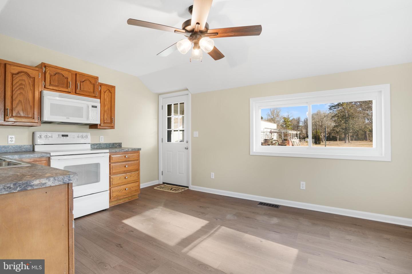 6498 CHURCH ST, CHINCOTEAGUE ISLAND, Virginia 23336, 2 Bedrooms Bedrooms, ,1 BathroomBathrooms,Residential,For sale,6498 CHURCH ST,VAAC2002584 MLS # VAAC2002584