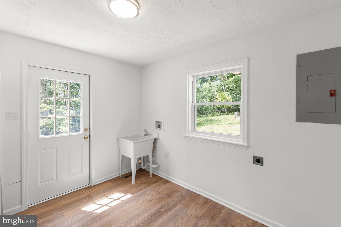 230 BLUE BELL LN, STRASBURG, Virginia 22657, 3 Bedrooms Bedrooms, ,2 BathroomsBathrooms,Residential,For sale,230 BLUE BELL LN,VASH2013478 MLS # VASH2013478 230 BLUE BELL LN, STRASBURG, Virginia 22657, 3 Bedrooms Bedrooms, ,2 BathroomsBathrooms,Residential,For sale,230 BLUE BELL LN,VASH2013478 MLS # VASH2013478