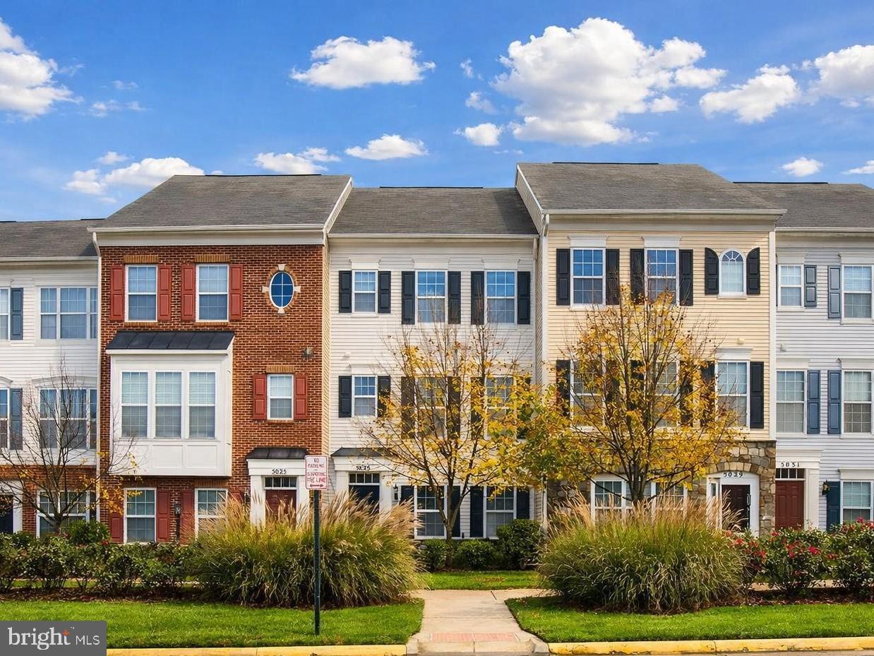 5027 POTOMAC HIGHLANDS CIR, TRIANGLE, Virginia 22172, 3 Bedrooms Bedrooms, 10 Rooms Rooms,2 BathroomsBathrooms,Residential,For sale,5027 POTOMAC HIGHLANDS CIR,VAPW2111446 MLS # VAPW2111446