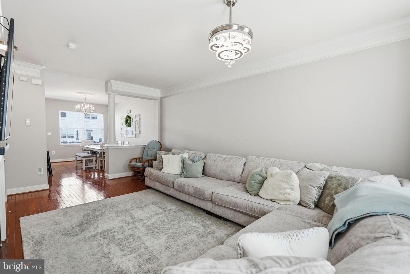 5027 POTOMAC HIGHLANDS CIR, TRIANGLE, Virginia 22172, 3 Bedrooms Bedrooms, 10 Rooms Rooms,2 BathroomsBathrooms,Residential,For sale,5027 POTOMAC HIGHLANDS CIR,VAPW2111446 MLS # VAPW2111446