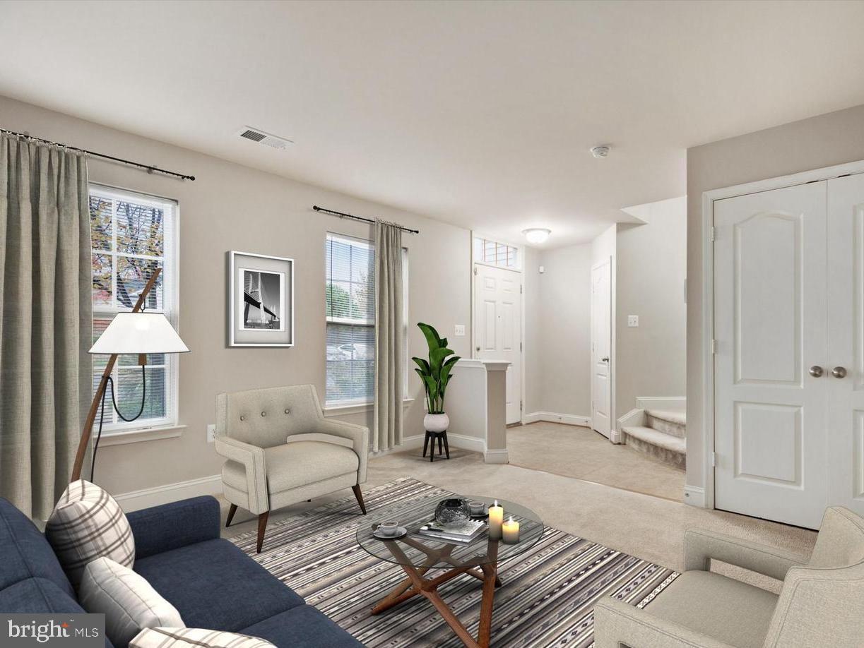 5027 POTOMAC HIGHLANDS CIR, TRIANGLE, Virginia 22172, 3 Bedrooms Bedrooms, 10 Rooms Rooms,2 BathroomsBathrooms,Residential,For sale,5027 POTOMAC HIGHLANDS CIR,VAPW2111446 MLS # VAPW2111446