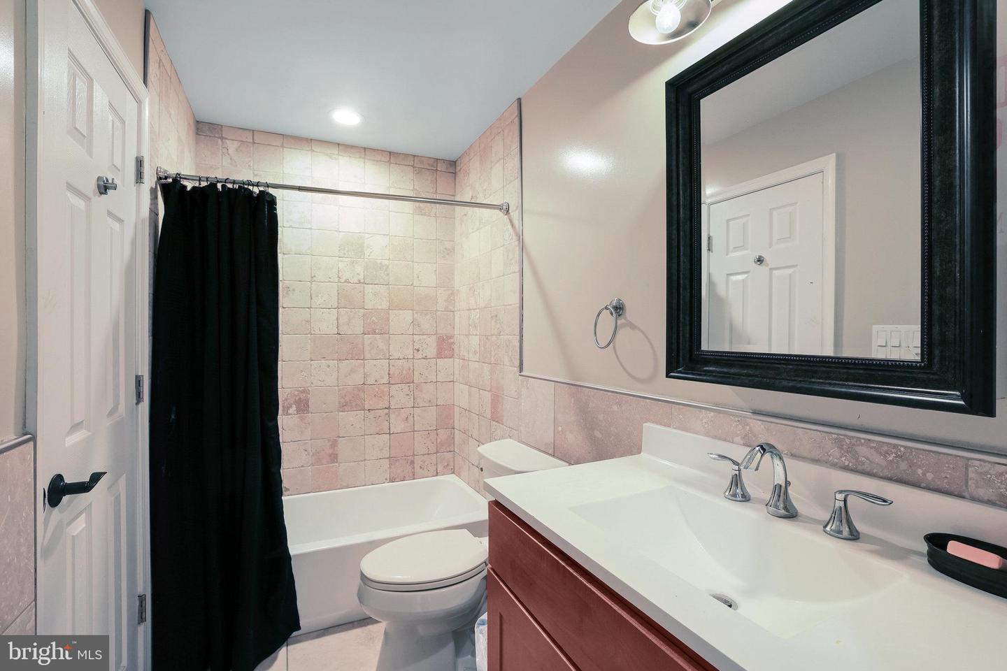 2314 APPLE HILL RD, ALEXANDRIA, Virginia 22308, 5 Bedrooms Bedrooms, ,3 BathroomsBathrooms,Residential,For sale,2314 APPLE HILL RD,VAFX2287978 MLS # VAFX2287978