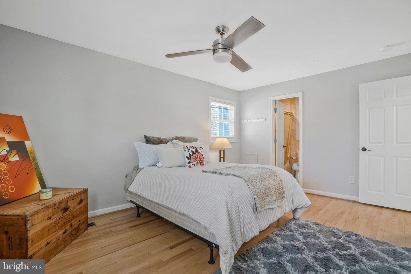 2314 APPLE HILL RD, ALEXANDRIA, Virginia 22308, 5 Bedrooms Bedrooms, ,3 BathroomsBathrooms,Residential,For sale,2314 APPLE HILL RD,VAFX2287978 MLS # VAFX2287978