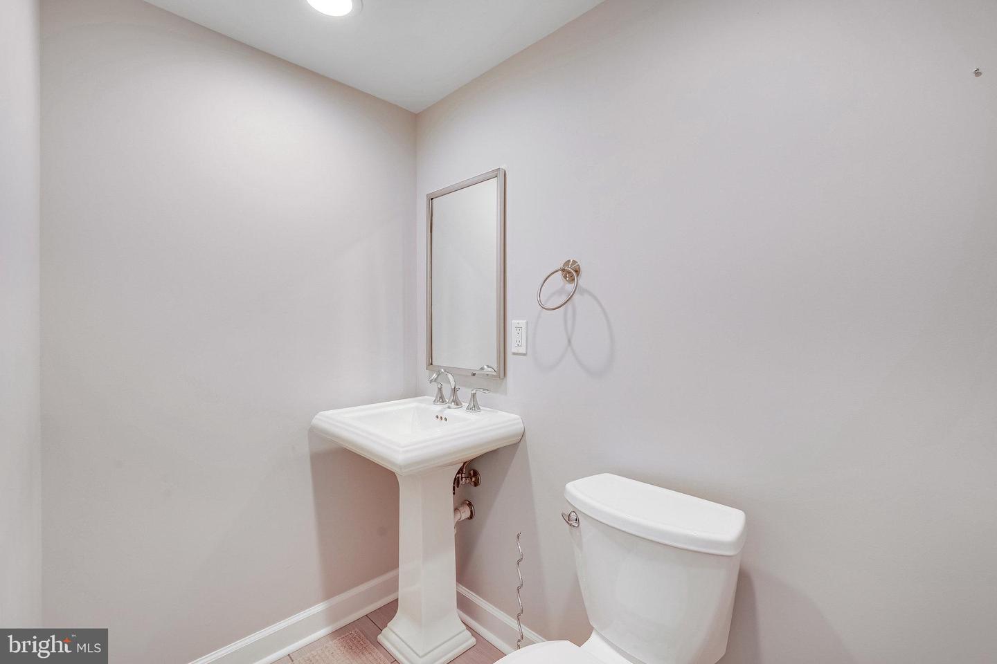 2314 APPLE HILL RD, ALEXANDRIA, Virginia 22308, 5 Bedrooms Bedrooms, ,3 BathroomsBathrooms,Residential,For sale,2314 APPLE HILL RD,VAFX2287978 MLS # VAFX2287978