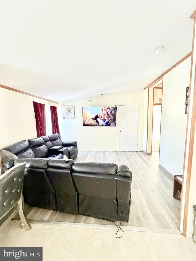 22 PRINCE WILLIAM CIR, DUMFRIES, Virginia 22026, 3 Bedrooms Bedrooms, ,2 BathroomsBathrooms,Residential,For sale,22 PRINCE WILLIAM CIR,VAPW2111466 MLS # VAPW2111466