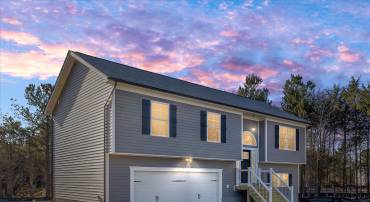 425 LAKE CAROLINE DR, RUTHER GLEN, Virginia 22546, 3 Bedrooms Bedrooms, 12 Rooms Rooms,3 BathroomsBathrooms,Residential,For sale,425 LAKE CAROLINE DR,VACV2009450 MLS # VACV2009450