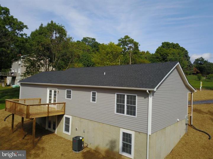 120 RIDGE TOP LN., LINDEN, Virginia 22642, 3 Bedrooms Bedrooms, ,2 BathroomsBathrooms,Residential,For sale,120 RIDGE TOP LN.,VAWR2013278 MLS # VAWR2013278