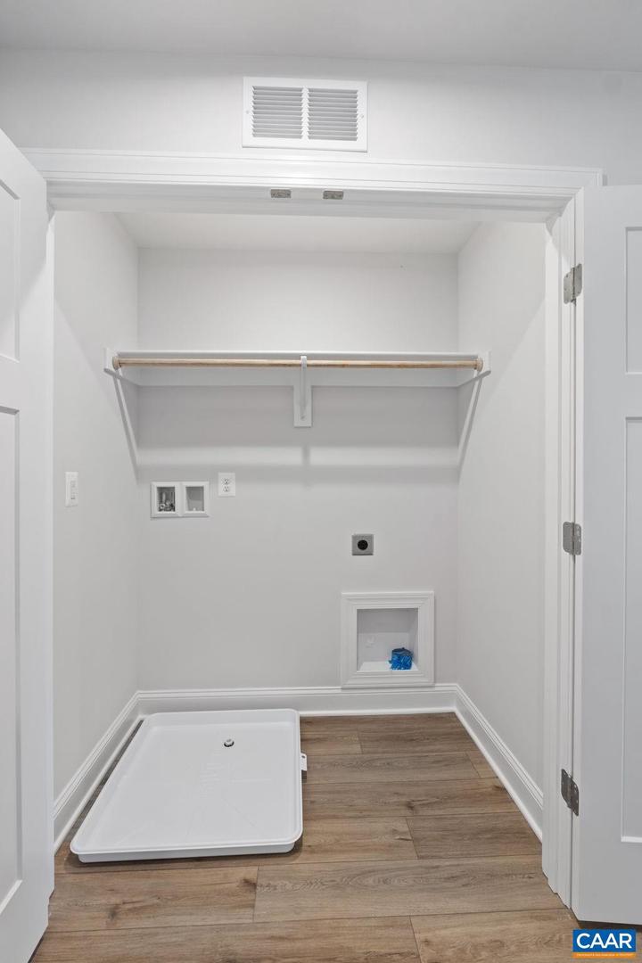 133 PARK RIDGE DR, CROZET, Virginia 22932, 3 Bedrooms Bedrooms, ,2 BathroomsBathrooms,Residential,For sale,133 PARK RIDGE DR,672883 MLS # 672883