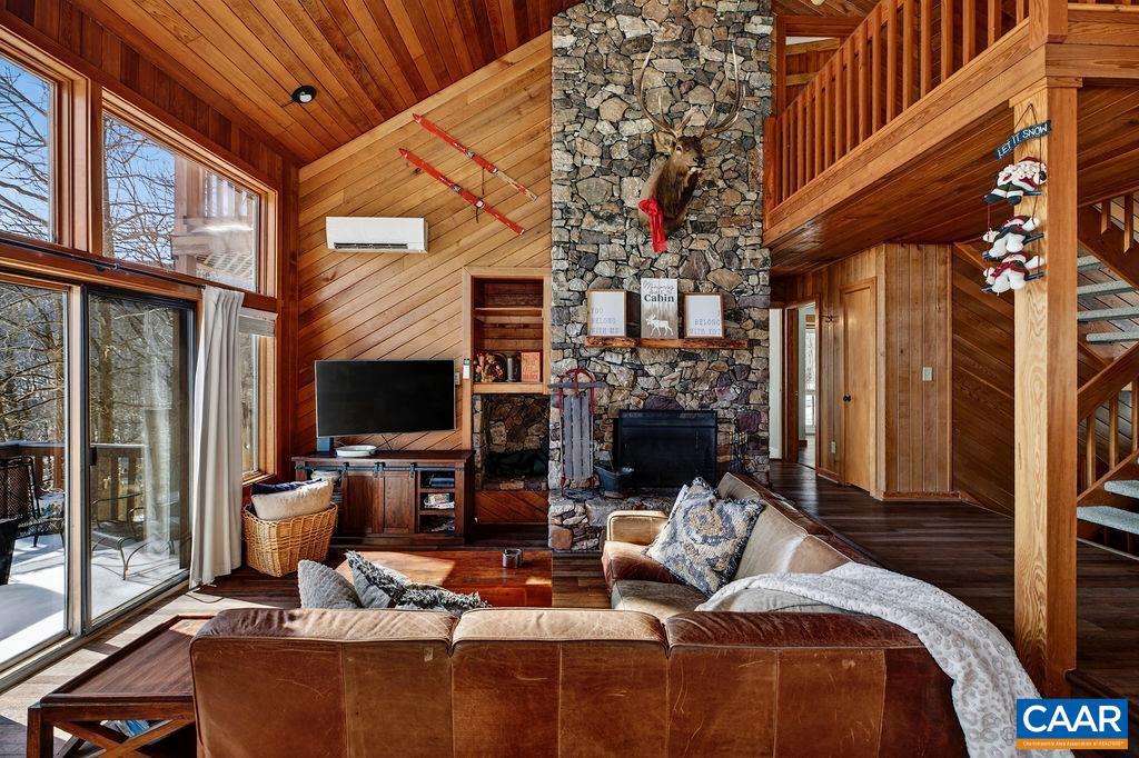 2129 LAUREL SPRINGS DR, WINTERGREEN RESORT, Virginia 22967, 4 Bedrooms Bedrooms, ,3 BathroomsBathrooms,Residential,For sale,2129 LAUREL SPRINGS DR,672885 MLS # 672885 2129 LAUREL SPRINGS DR, WINTERGREEN RESORT, Virginia 22967, 4 Bedrooms Bedrooms, ,3 BathroomsBathrooms,Residential,For sale,2129 LAUREL SPRINGS DR,672885 MLS # 672885