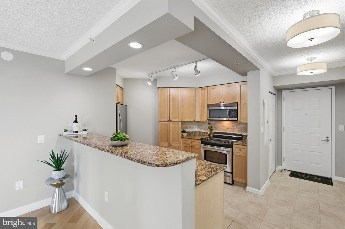 3101 N HAMPTON DR #718, ALEXANDRIA, Virginia 22302, 2 Bedrooms Bedrooms, ,2 BathroomsBathrooms,Residential,For sale,3101 N HAMPTON DR #718,VAAX2053638 MLS # VAAX2053638