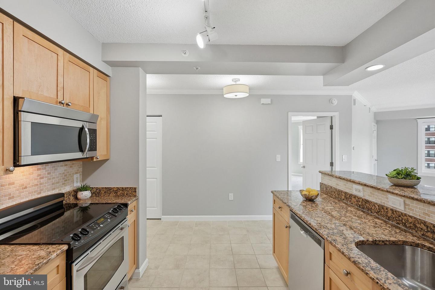 3101 N HAMPTON DR #718, ALEXANDRIA, Virginia 22302, 2 Bedrooms Bedrooms, ,2 BathroomsBathrooms,Residential,For sale,3101 N HAMPTON DR #718,VAAX2053638 MLS # VAAX2053638