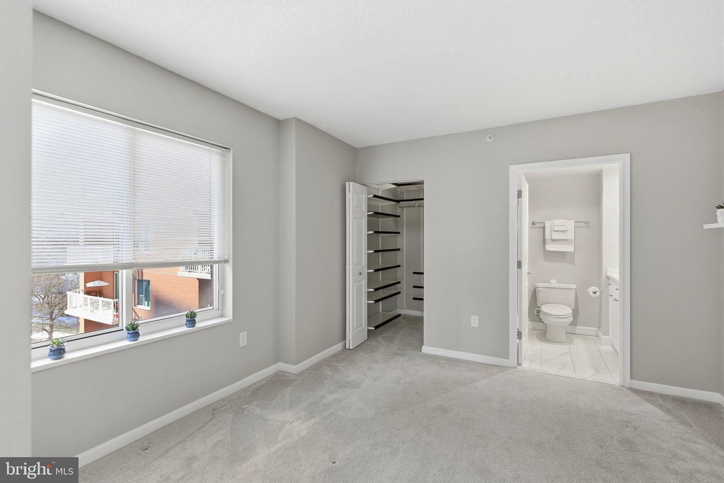 3101 N HAMPTON DR #718, ALEXANDRIA, Virginia 22302, 2 Bedrooms Bedrooms, ,2 BathroomsBathrooms,Residential,For sale,3101 N HAMPTON DR #718,VAAX2053638 MLS # VAAX2053638