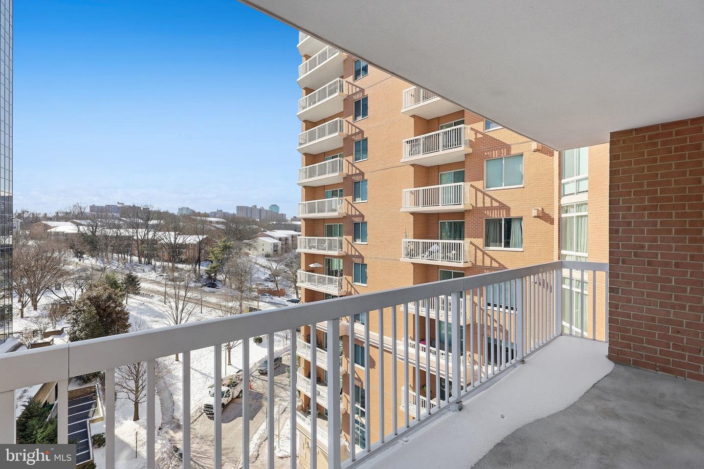 3101 N HAMPTON DR #718, ALEXANDRIA, Virginia 22302, 2 Bedrooms Bedrooms, ,2 BathroomsBathrooms,Residential,For sale,3101 N HAMPTON DR #718,VAAX2053638 MLS # VAAX2053638