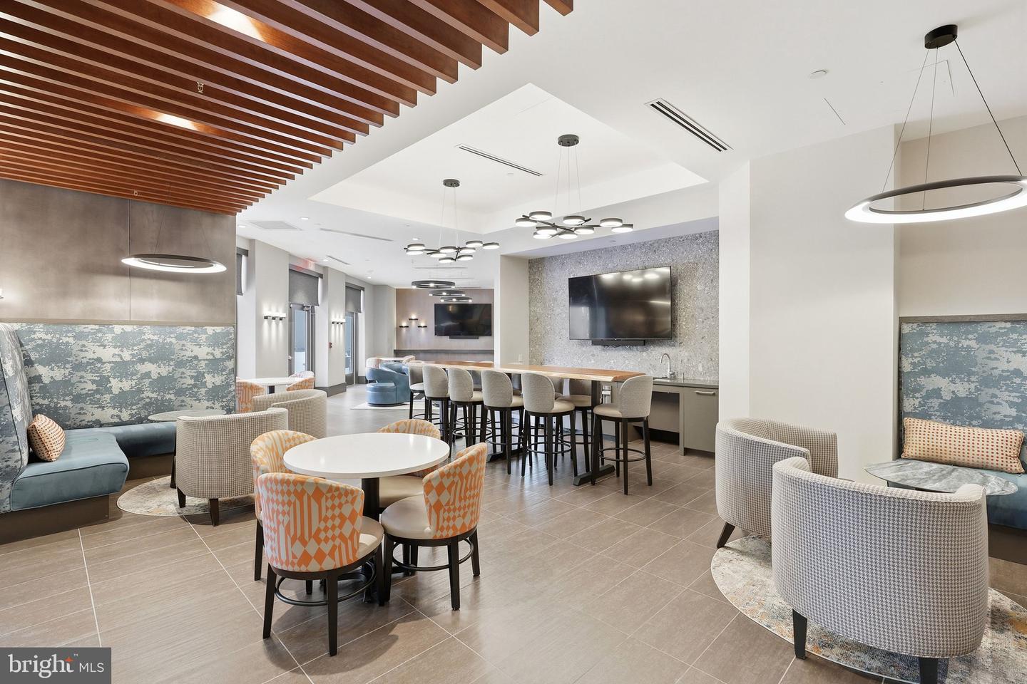 3101 N HAMPTON DR #718, ALEXANDRIA, Virginia 22302, 2 Bedrooms Bedrooms, ,2 BathroomsBathrooms,Residential,For sale,3101 N HAMPTON DR #718,VAAX2053638 MLS # VAAX2053638